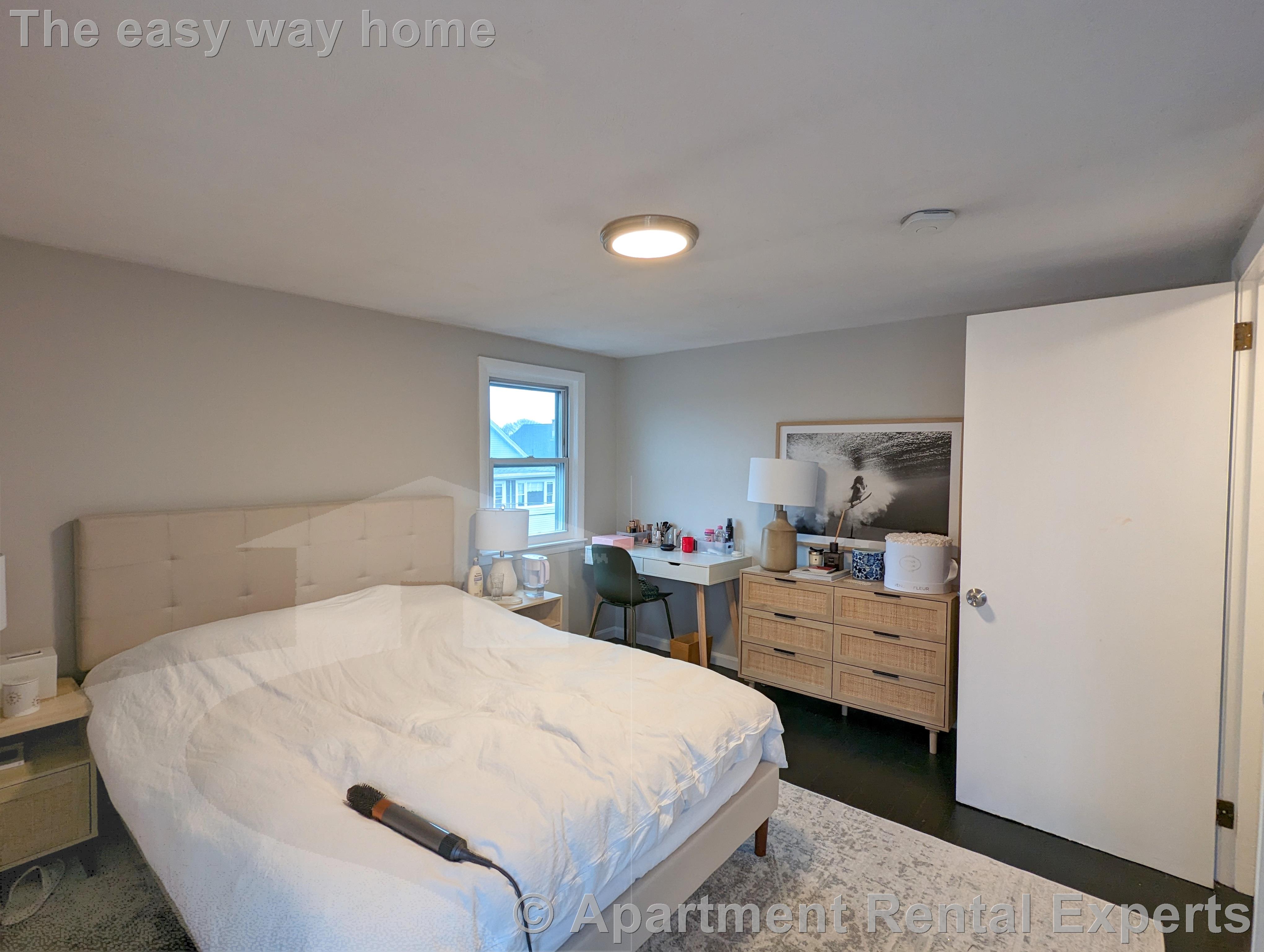5 bed, 2 bath apartment for rent at 59 Sunset Rd Unit 2, West Somerville — photo 2 of 12