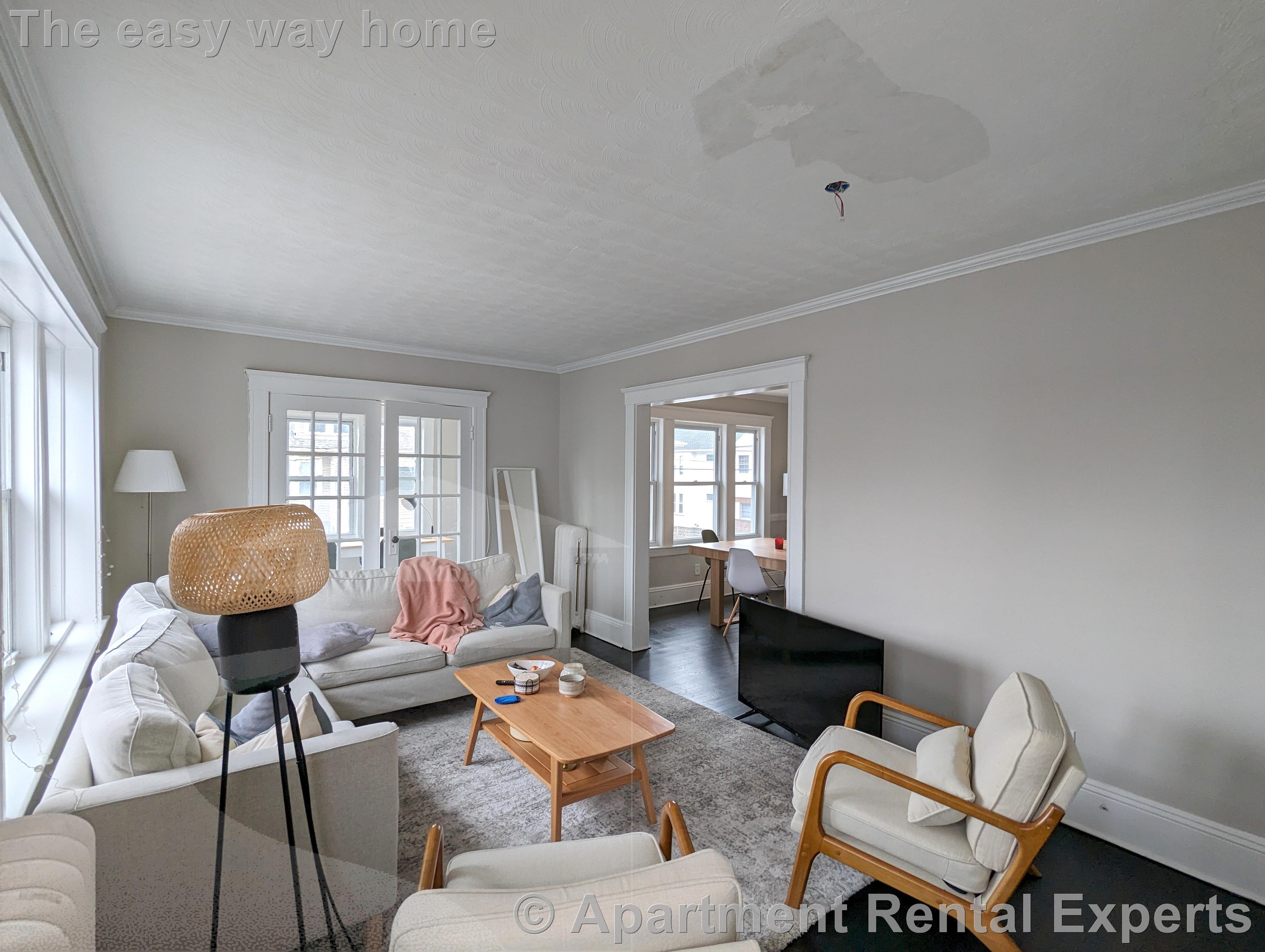 5 bed, 2 bath apartment for rent at 59 Sunset Rd Unit 2, West Somerville — photo 3 of 12