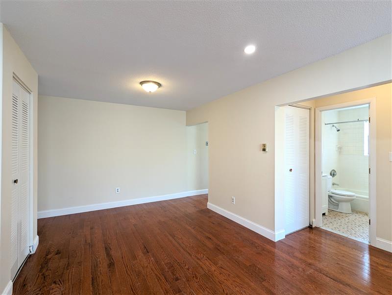 12 Cameron Ave, Teele Square