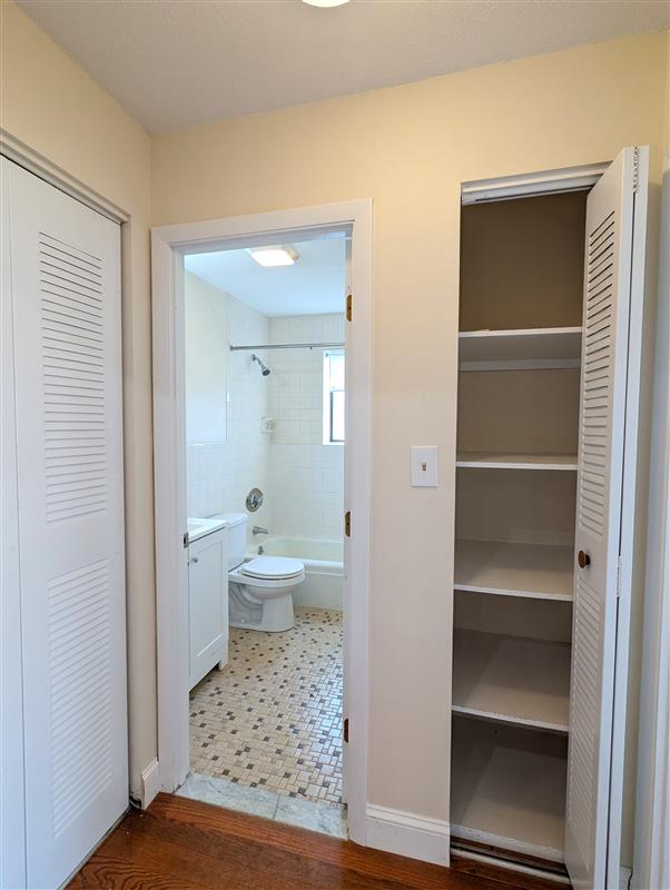 12 Cameron Ave, Teele Square