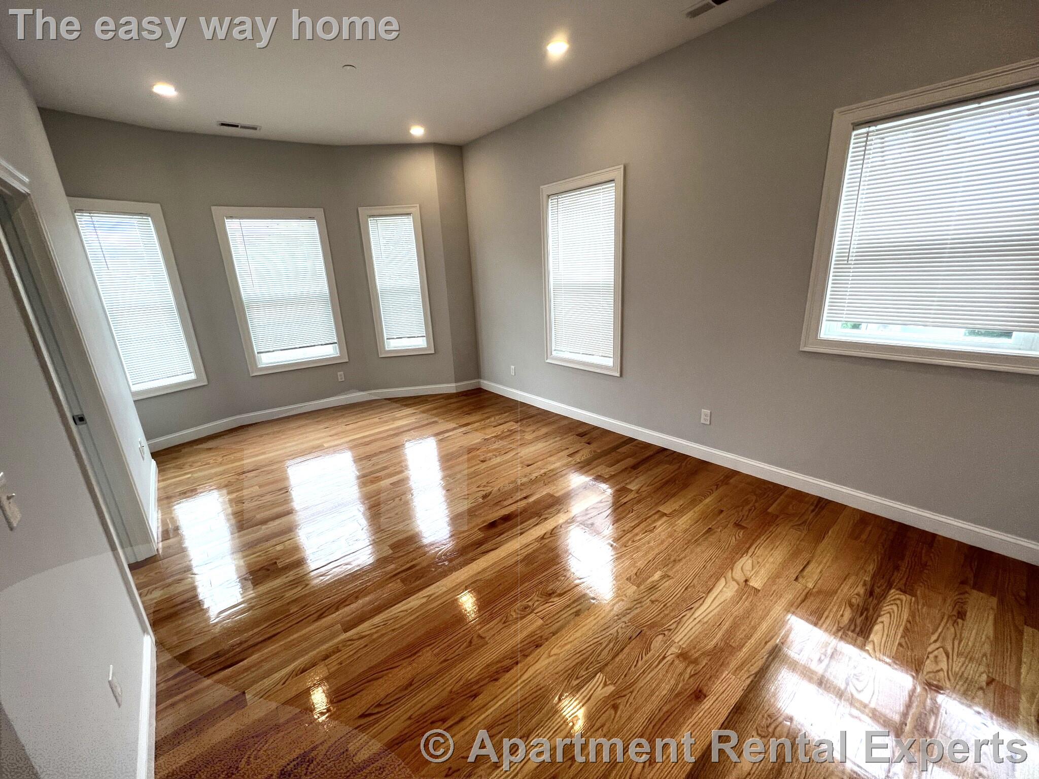 126 Cross St, East Somerville