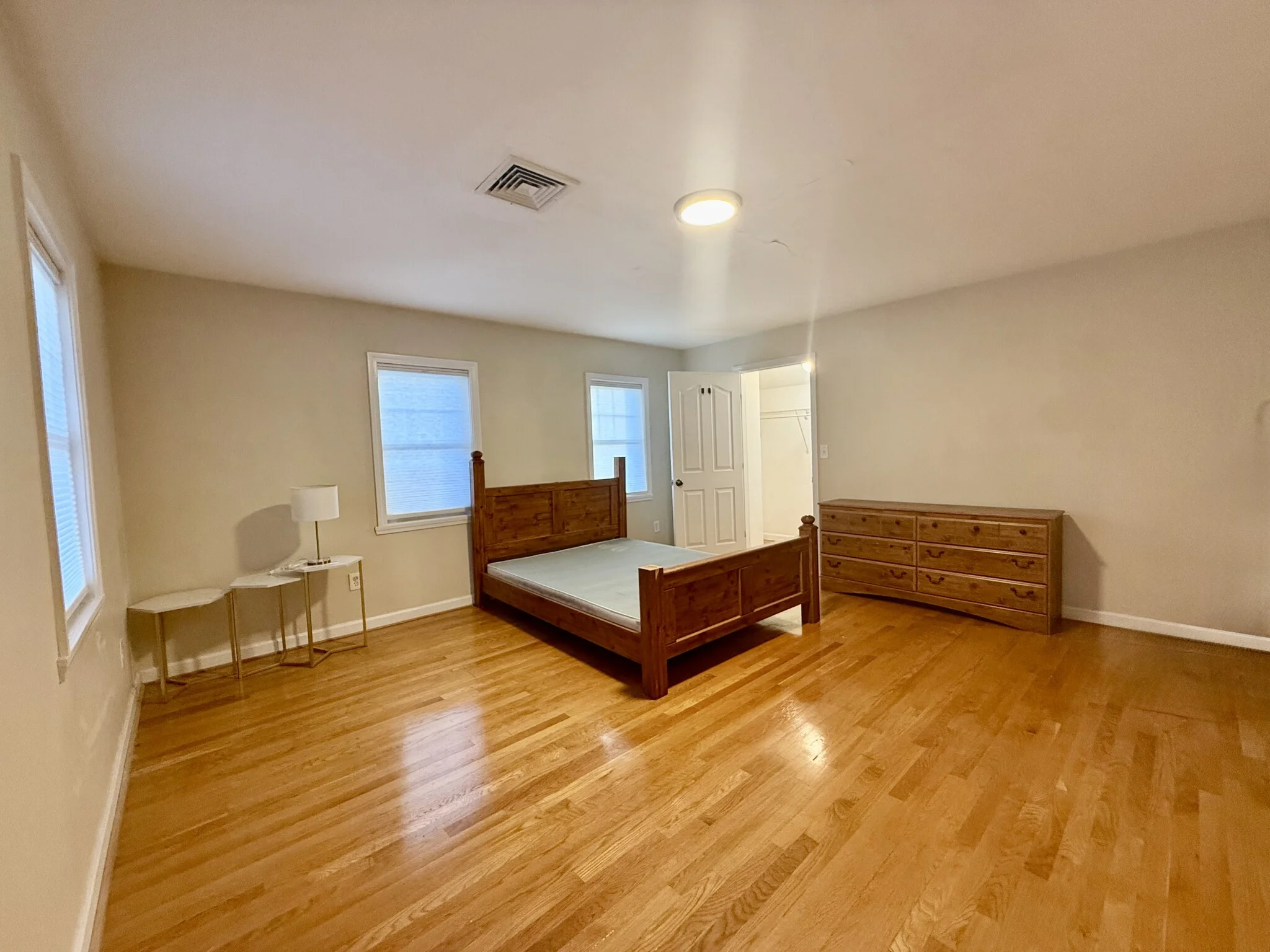 8 Brandley Rd, Watertown