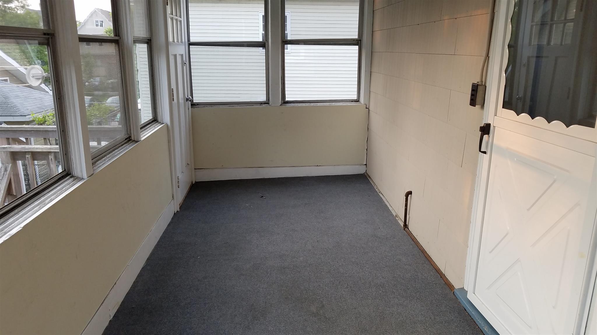 1.5 bed, 1 bath apartment for rent at 586 Main St Unit 2, South Medford — photo 11 of 12