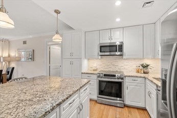 51 John St, Brookline