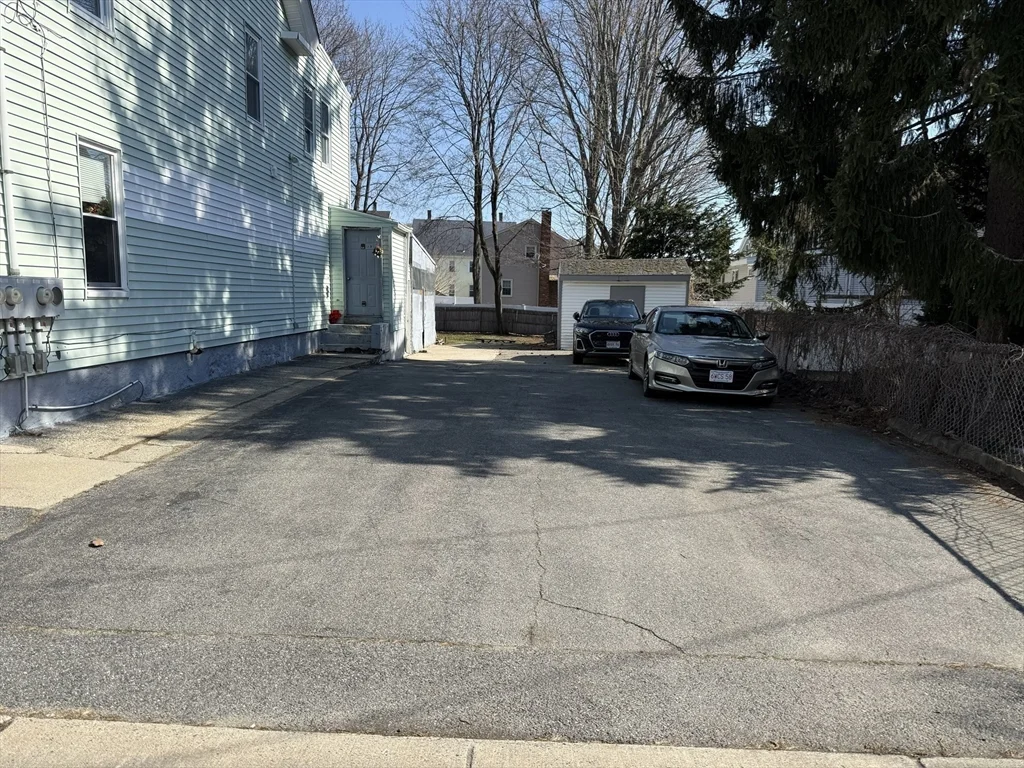 16 Hudson St, Woburn