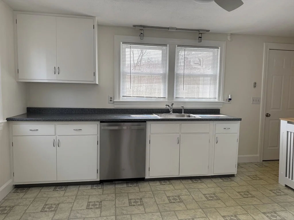 173 Pleasant St, Clinton