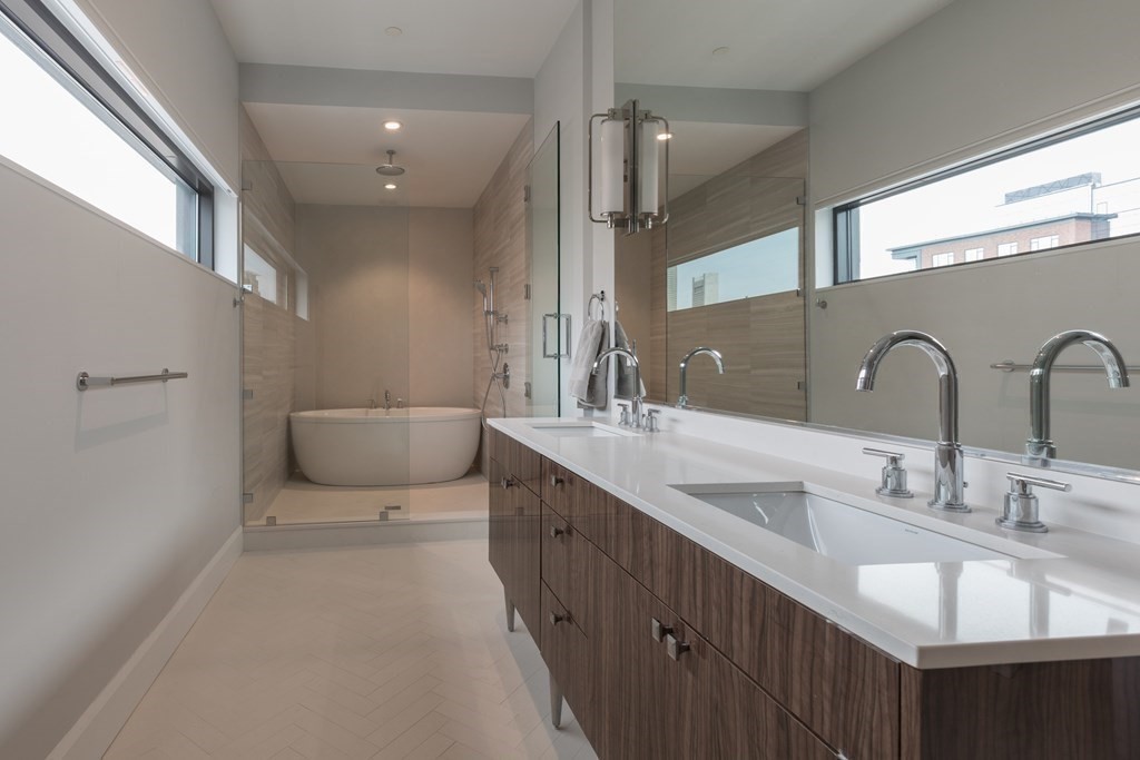 140 Shawmut Ave, South End