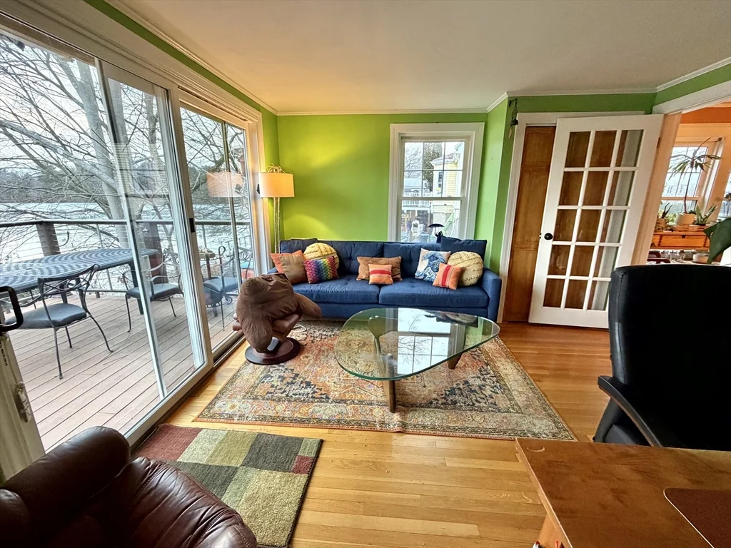 157 Riverview Ave, Waltham