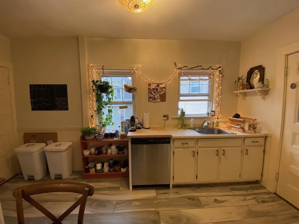 17 Ames St, Winter Hill