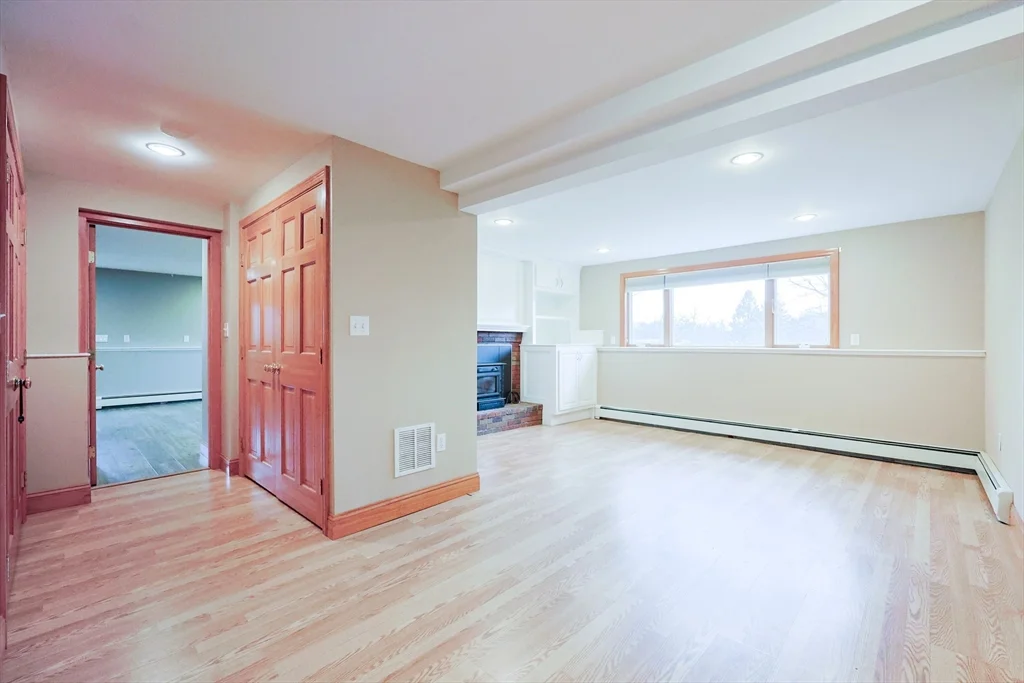 68 Greene St, Hopedale