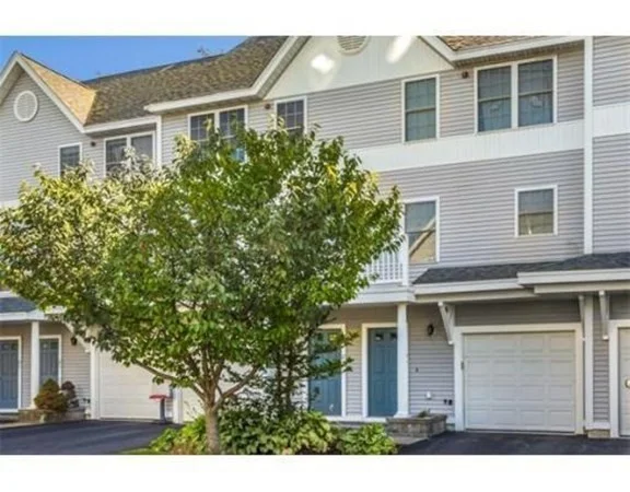 12 Ship Ave, Glenwood