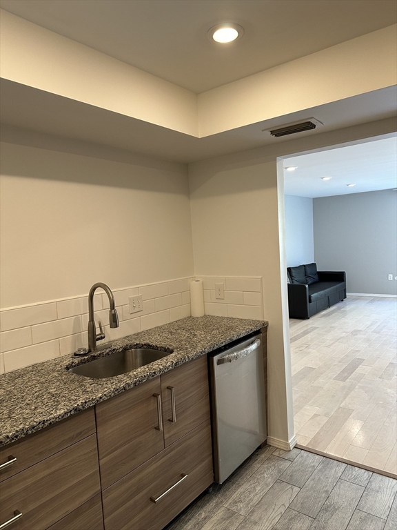 406 Paradise Rd, Swampscott