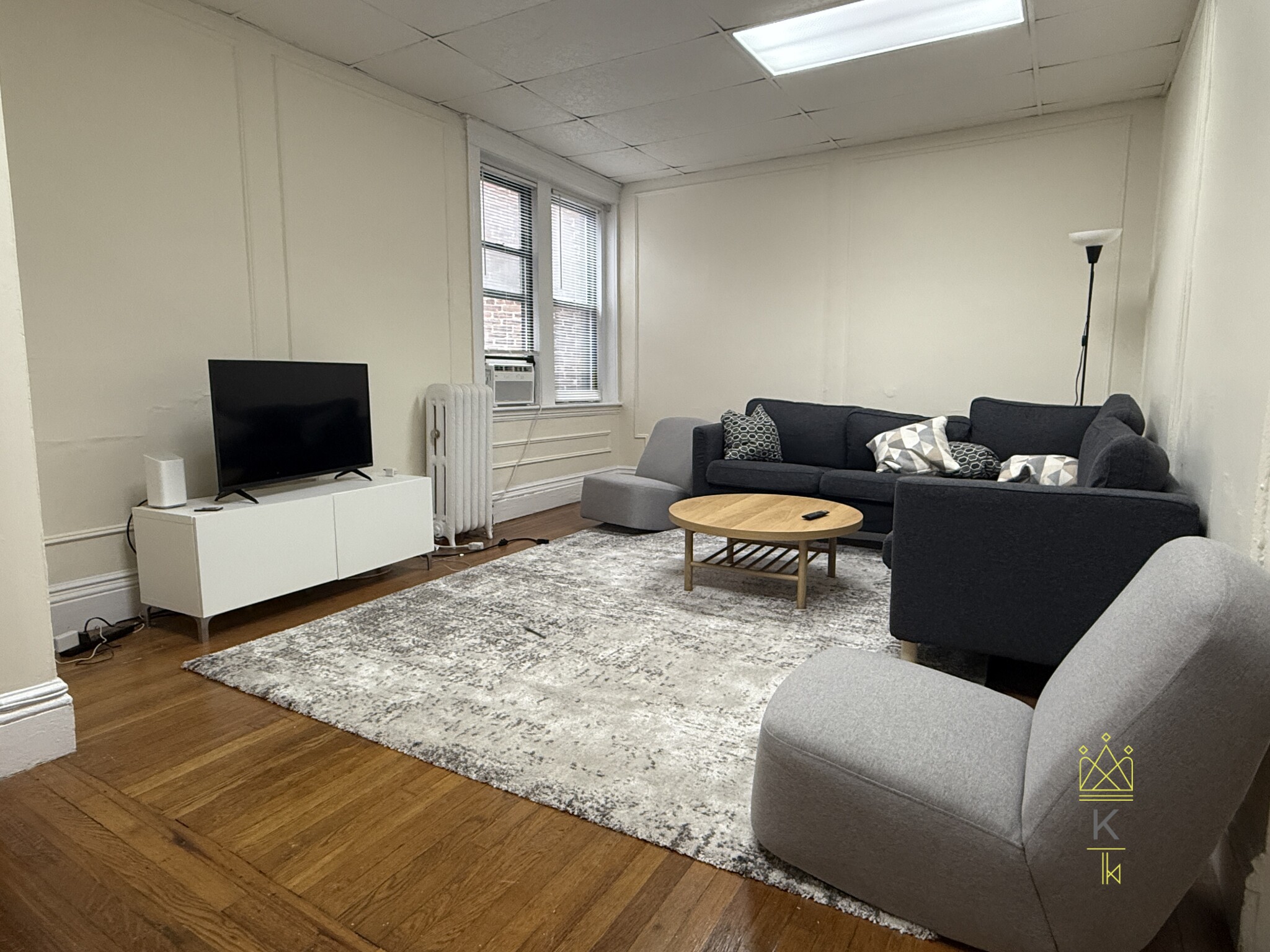 1957 Commonwealth Ave, Brighton