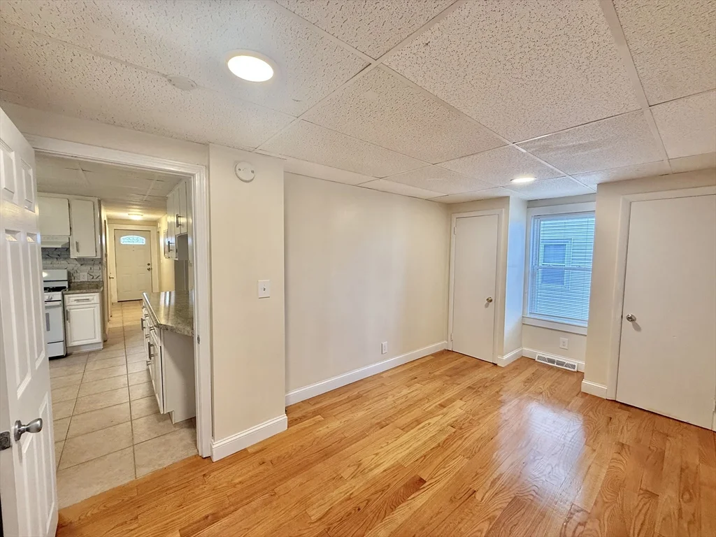 35 Highland Ave, Everett