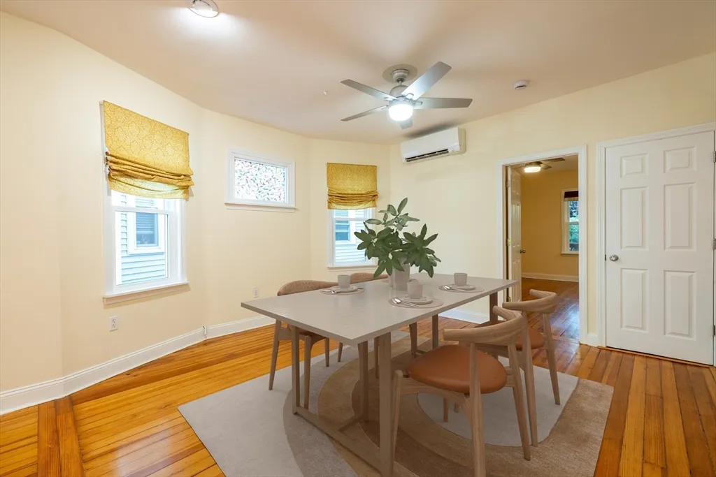 11 Juliette, Dorchester