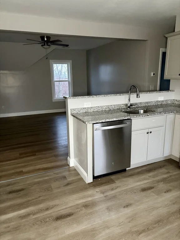 325 Snell, Fall River