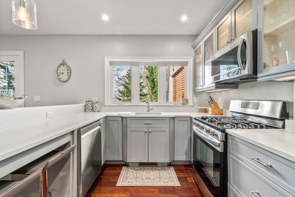 417 E 7th St, South Boston