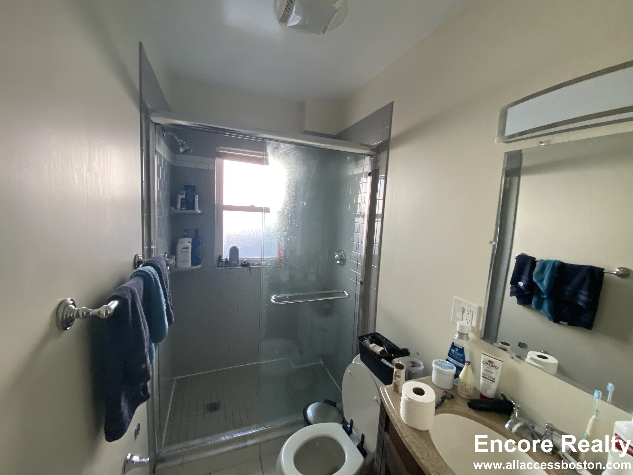 8 Sawyer Ter, Allston