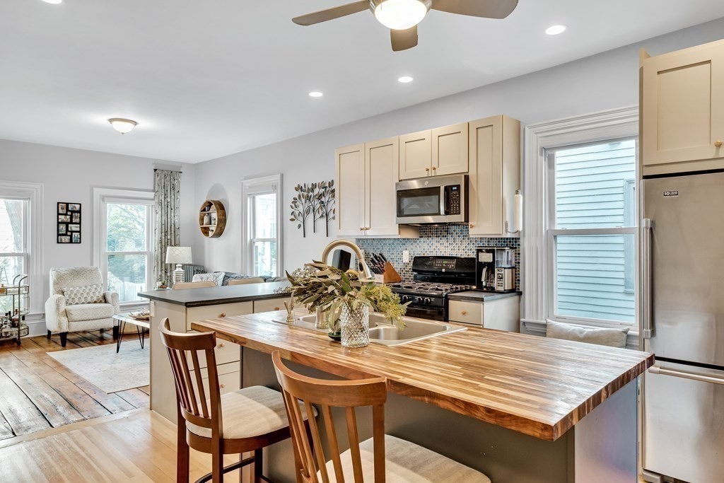 1 Riverside Pl, Riverside