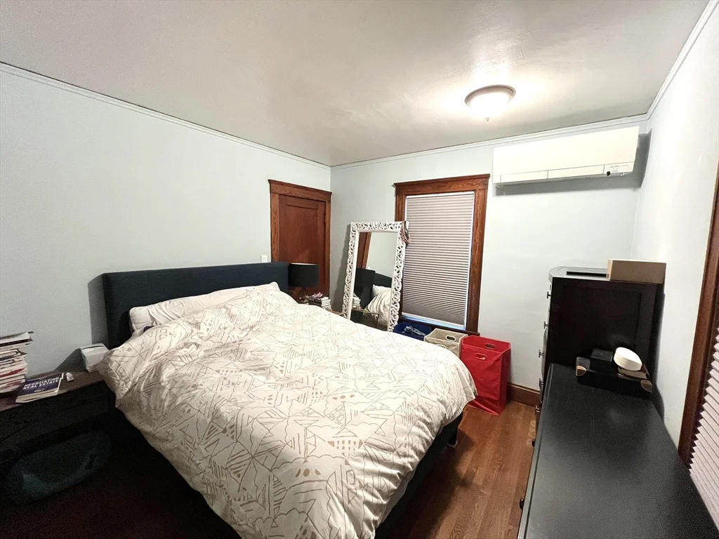 16-18 Oak Hill Rd, Waltham