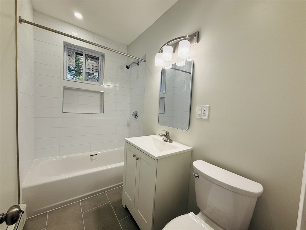 46 Floyd St, Dorchester