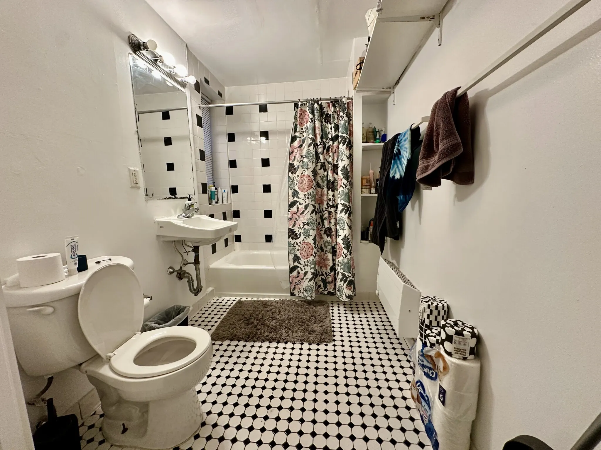 829 Beacon St, Fenway