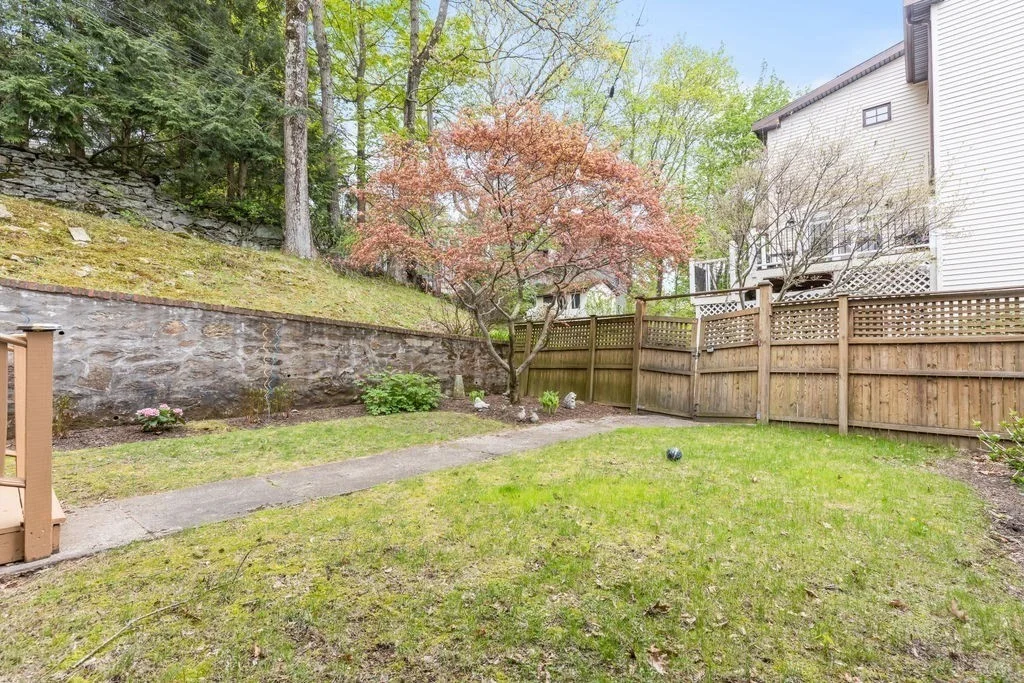 542 Commonwealth Ave, Newton