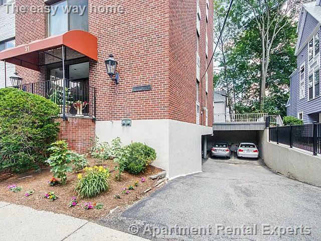 31 Harris St, Other