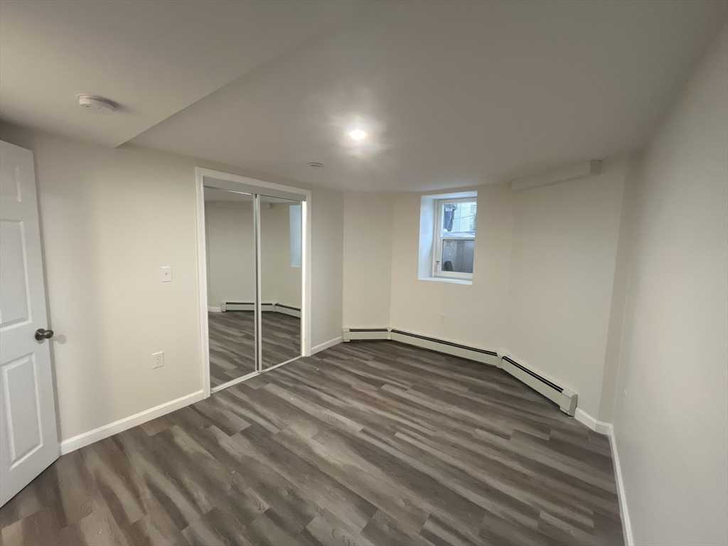 7 Lexington Ave, Hyde Park