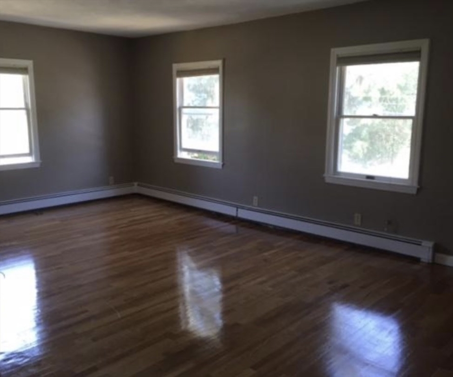 1125 Chestnut St, Newton