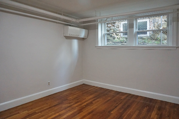 95 Adams St, South Side