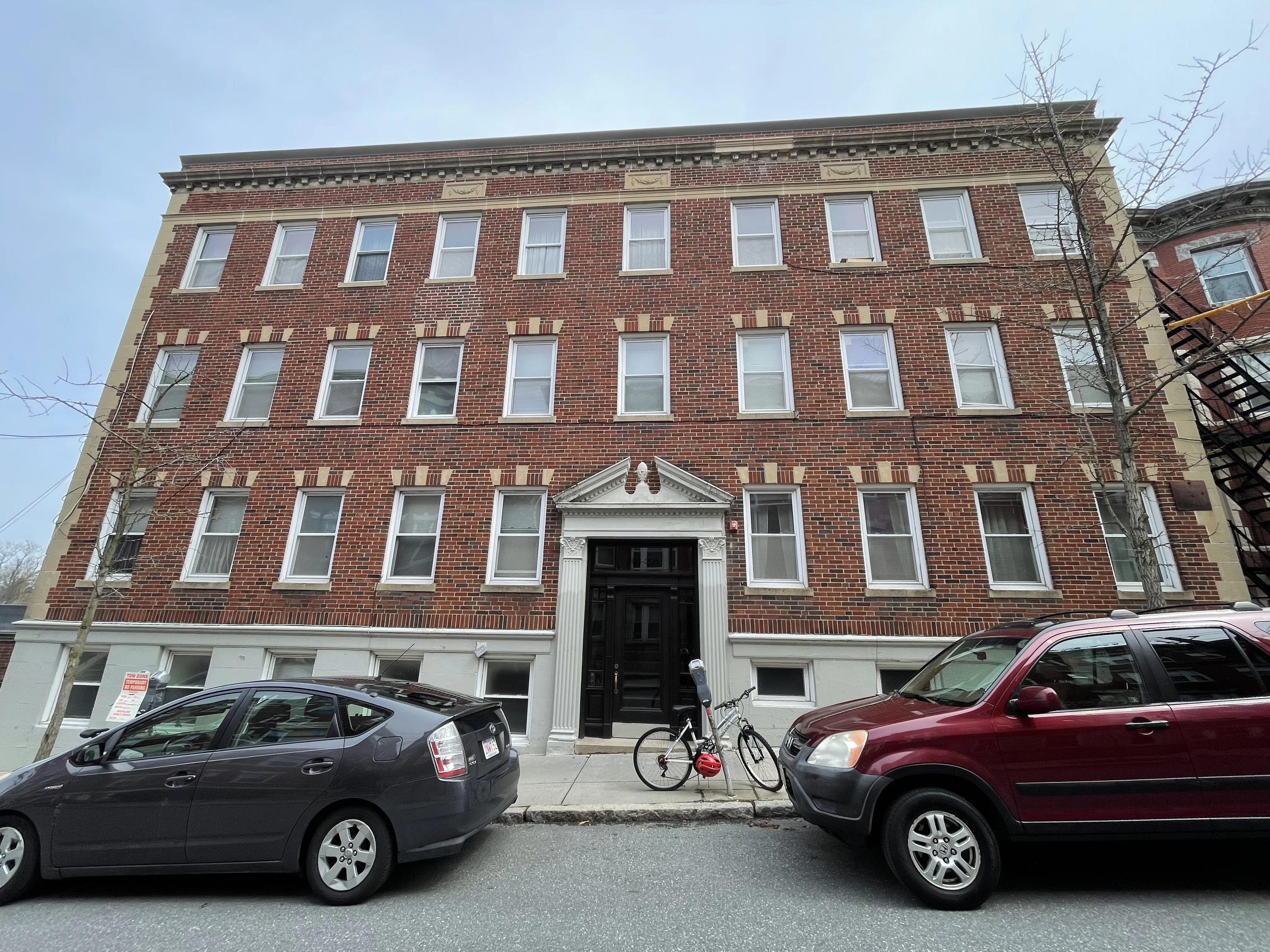 203-205 Winthrop Rd, Aspinwall Hill