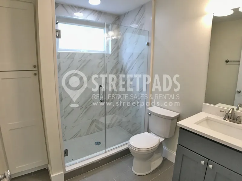 327 Highland Ave, Powder House Square