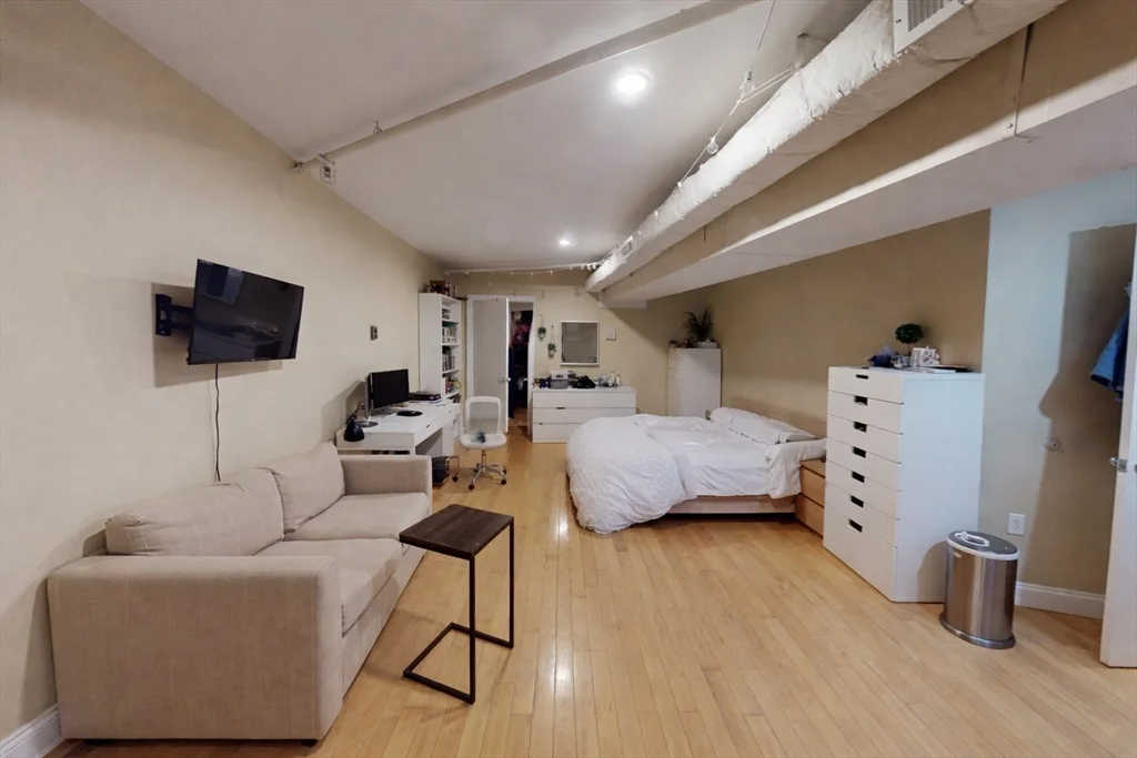 72 Kent St, Brookline Village