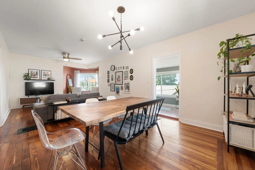 62 Park Ave, Winthrop