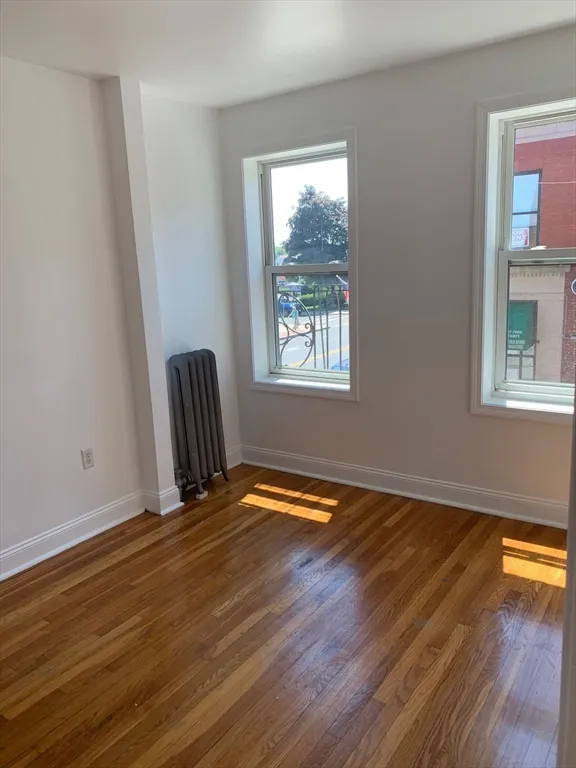 10 Yeamans St, Revere