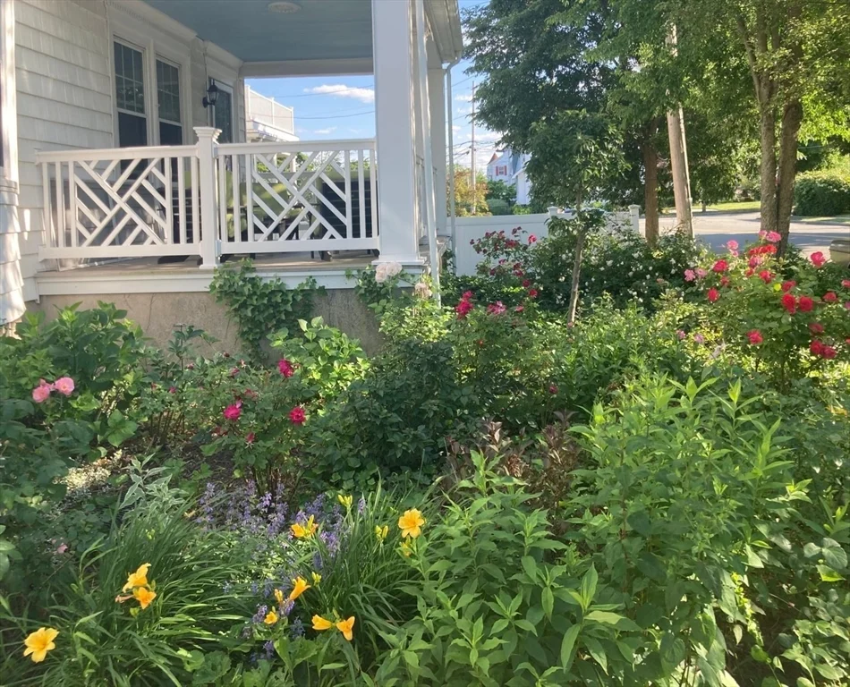 11 W Elm Ave, Quincy