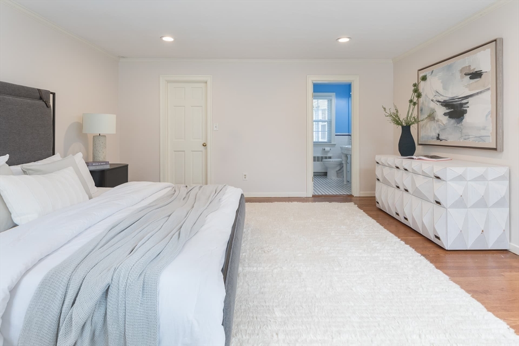 22 Bradford Rd, Weston