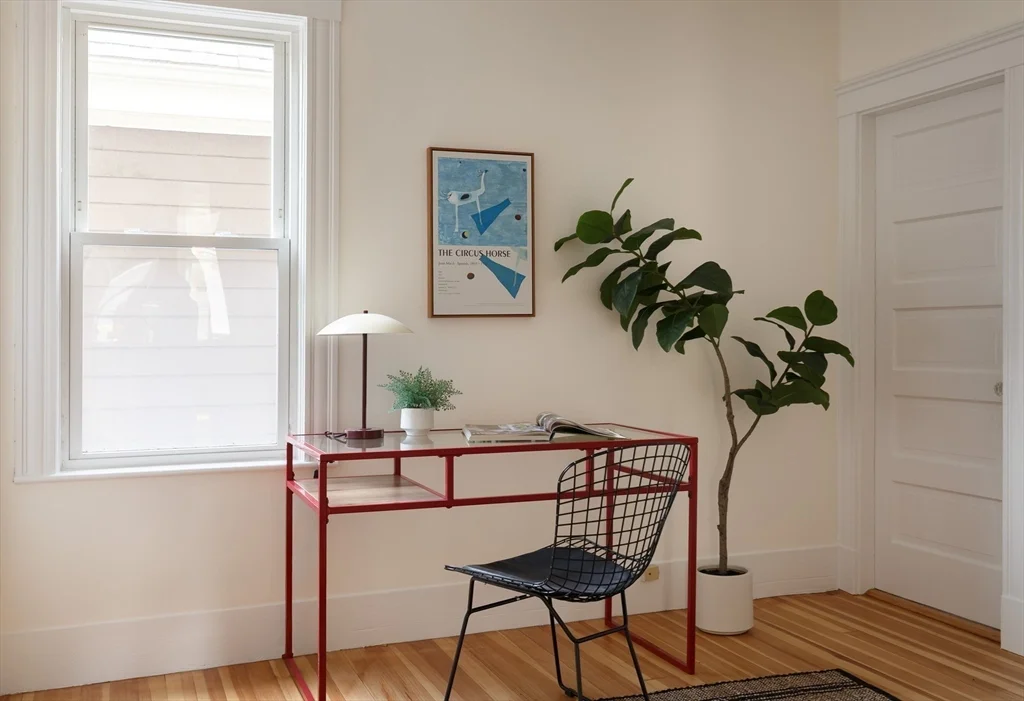 250 Walden, Neighborhood Nine