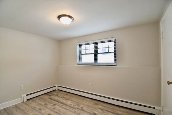 90 E Squantum, North Quincy