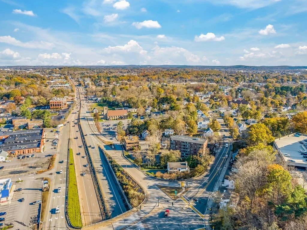 10 Main, Framingham