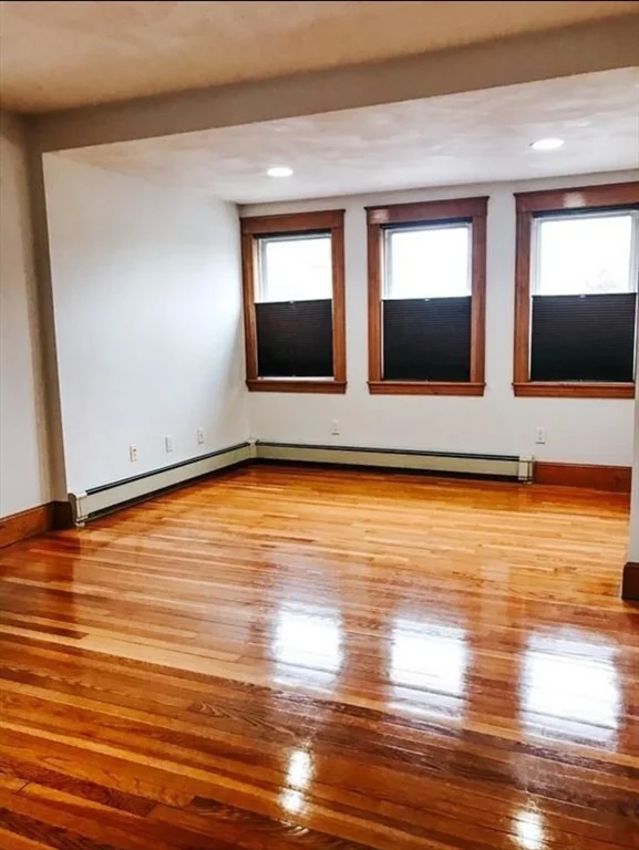 78 Webster St, Medford