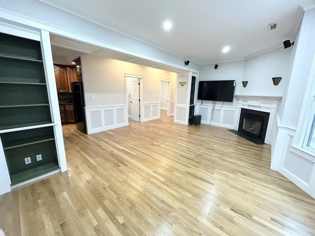 12 Buttonwood, Boston