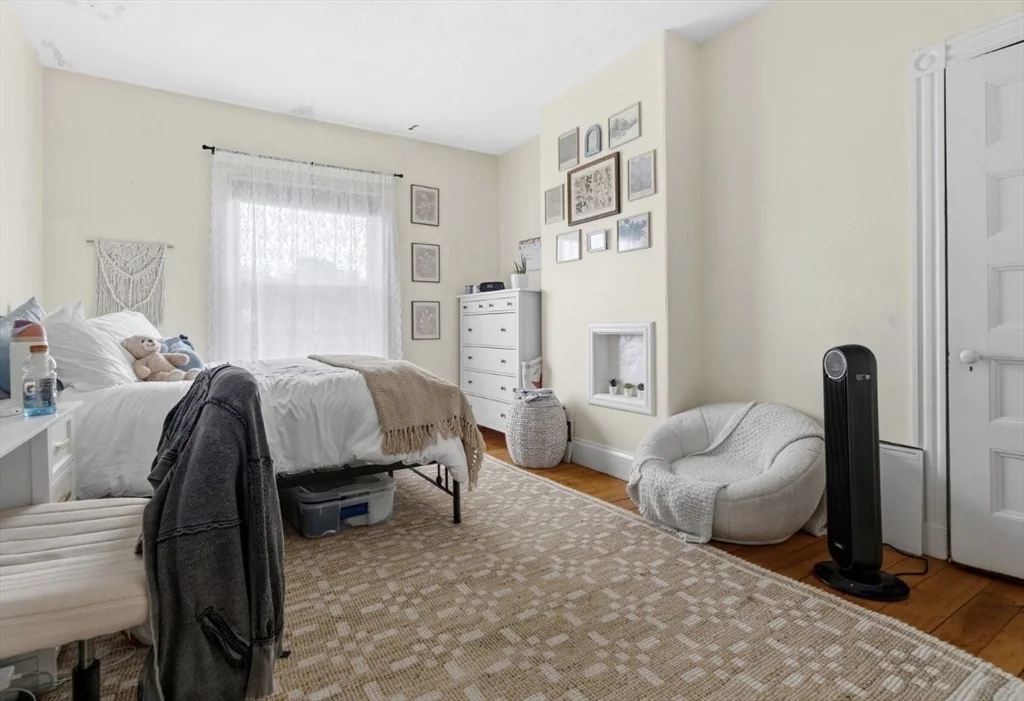 861 Dorchester Ave, Dorchester