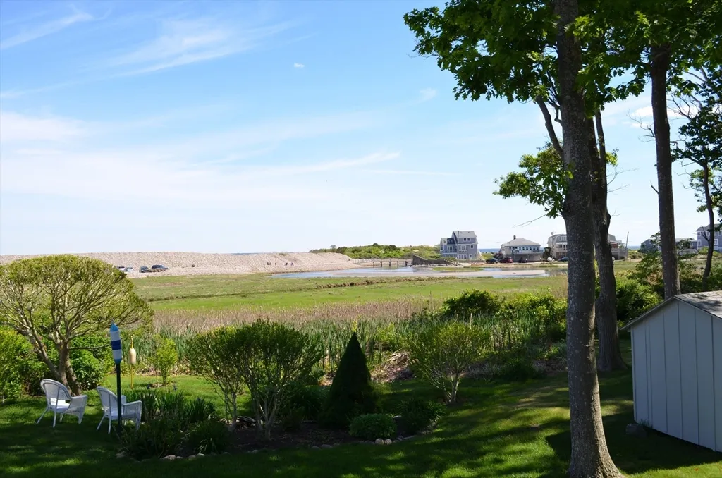 2 Saratoga, Long Beach