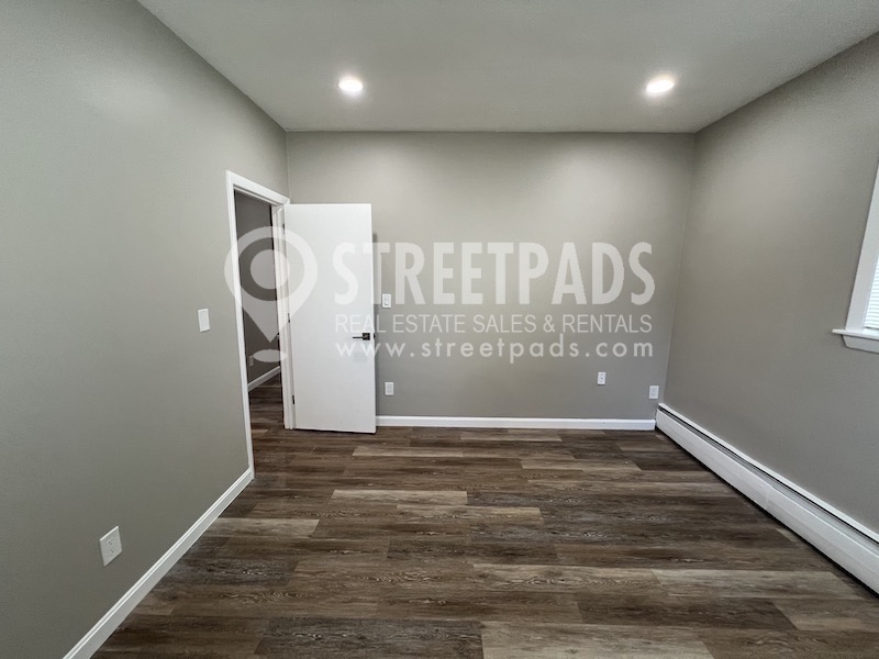 50 Evergreen St, Jamaica Plain