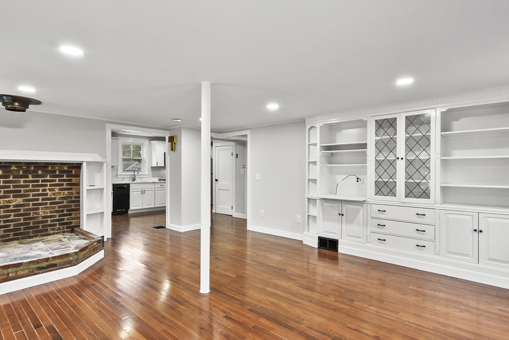 138 Walker Rd, Shirley