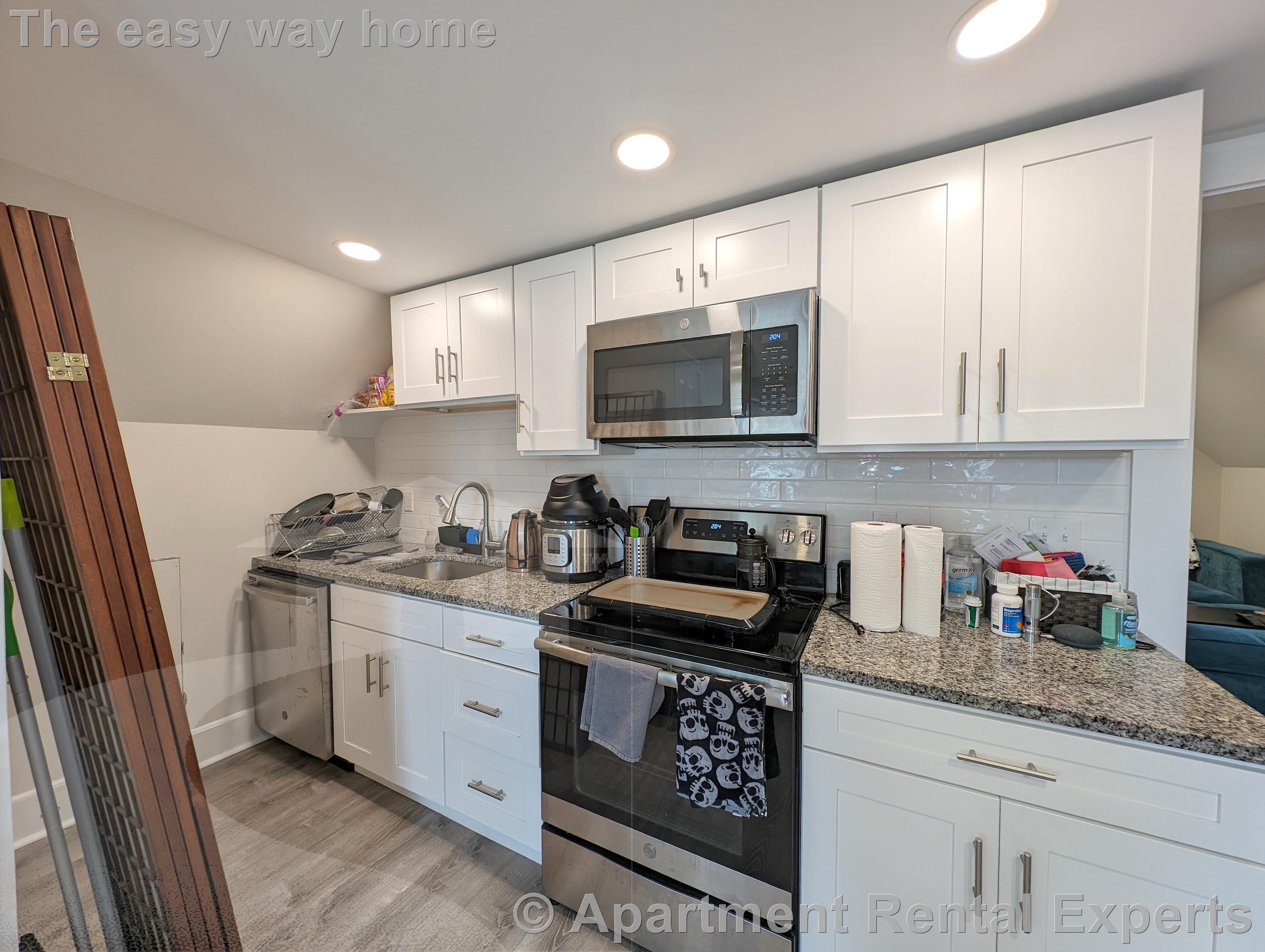 489 Main St, Magoun Square