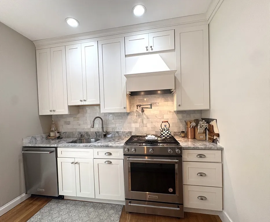 12 Cumberland St, Back Bay