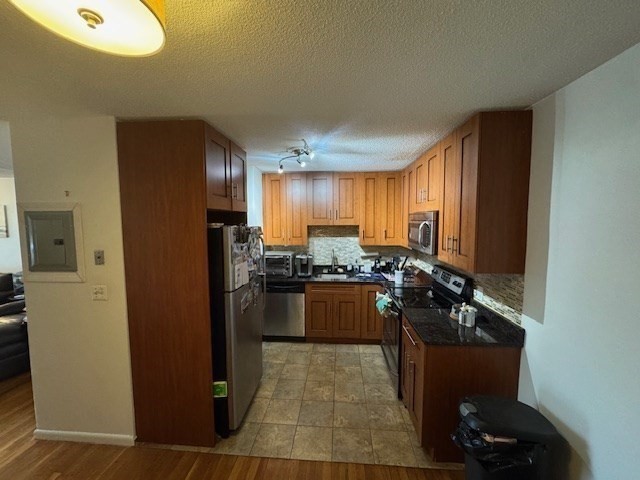 79 Poplar St, Roslindale